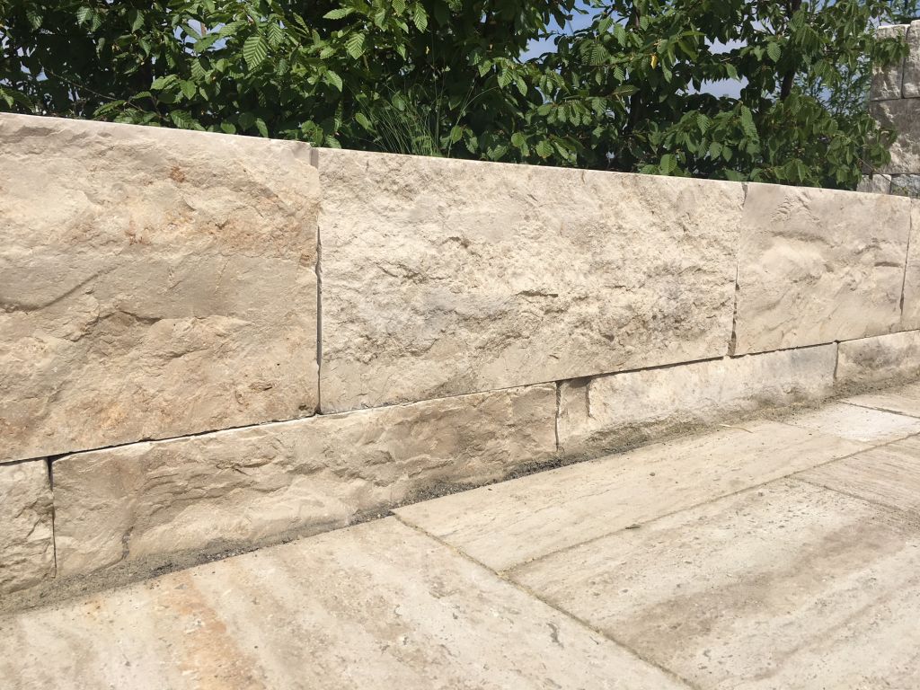 Natursteinmauern anlegen – einfach und wirkungsvoll