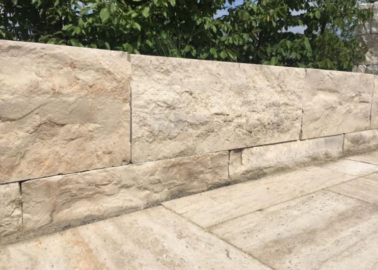 Gartenmauer bauen leicht gemacht: Systemmauerwerk „Frankenmauer“