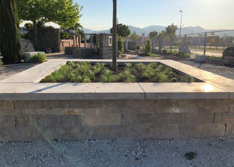 Gartenmauer bauen leicht gemacht: Systemmauerwerk „Frankenmauer“