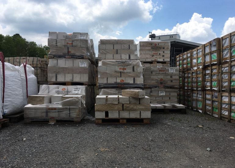 Gartenmauer bauen leicht gemacht: Systemmauerwerk „Frankenmauer“