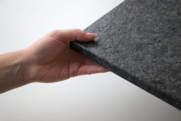 Fensterbank Granit Steel grey, 6 Seiten gebürstet, alle Kanten gefast