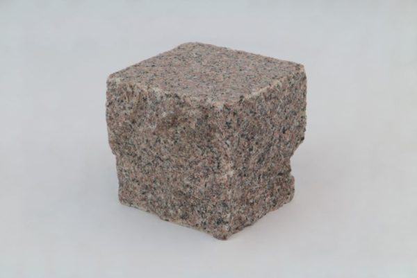 Pflasterplatte Granit Zora G354, Oberfläche geflammt, Kanten gespalten, rot-grau