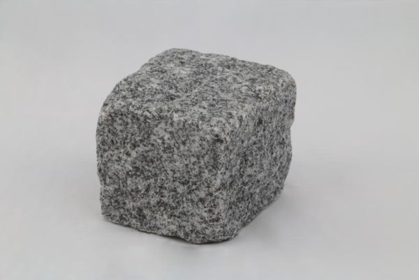 Pflasterstein Granit Roriz Feinkorn, gespalten, dunkelgrau