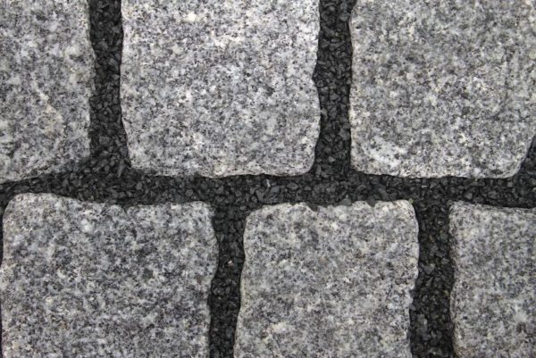 Pflasterstein Granit Roriz Feinkorn, gespalten, dunkelgrau