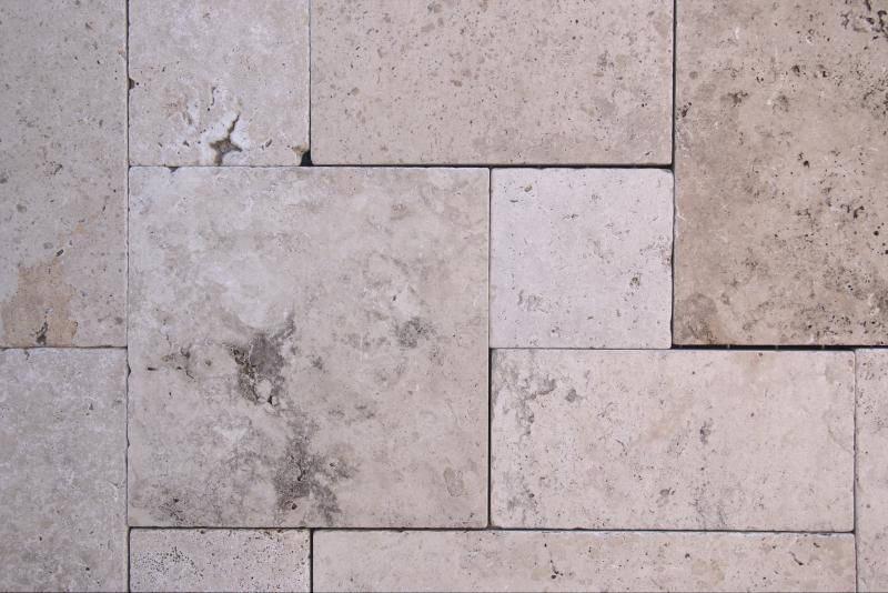 Terrassenplatte Travertin Multicolor, gesägt und getrommelt Terrassenplatte Travertin Multicolor, gesägt und getrommelt