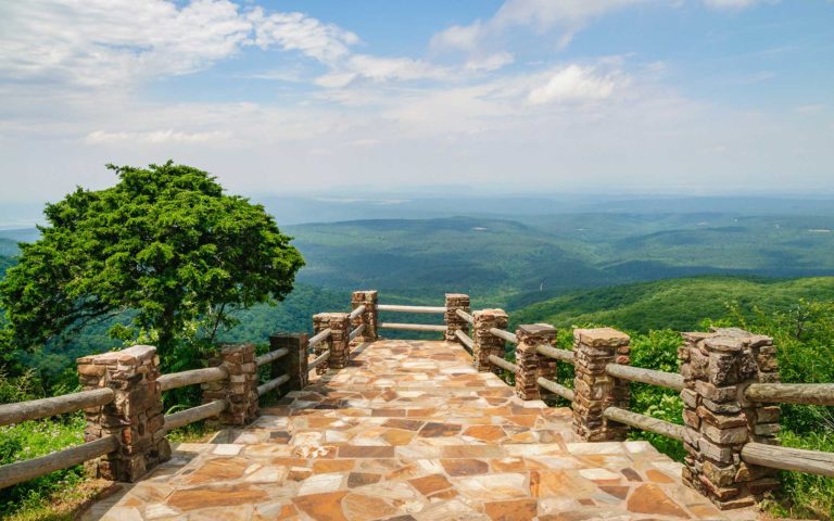 Mehr über den Artikel erfahren Polygonalplatten